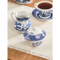 Brand new 🌟 Vermont Country Store Blue Willow Sugar And Creamer Set 😉